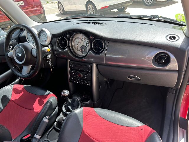 MINI COOPER 1.6 SPANISH LHD IN SPAIN 135000 MILES SUPERB LITTLE CAR 2005